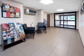 Super 8 by Wyndham Mount Laurel - Hall
