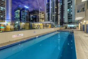 S&P Apartments - Albert St - Piscina