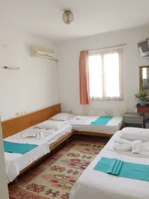 Parmis Rooms - Camera