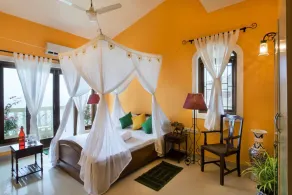 SaffronStays Cabo de Goa - Rom
