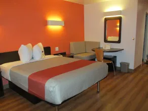 Motel 6 Fort Worth, TX - North - Saginaw - Room