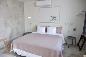 The Emerald PR - Room