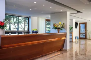 Elisso Hotel - Réception