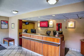 Red Roof Inn Pensacola - I-10 at Davis Highway - Lobby