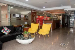 Hotel La Cresta Inn - Recepción