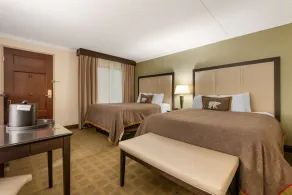 Best Western Plus White Bear Country Inn - Chambre