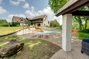 10 Acres w/ Hot Tub & Pond: Luxury Melissa Villa! - Interiör