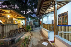 Creative Trawangan Stay - Reception