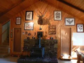 Smoky Bear Ranch Bed & Breakfast & Cabins - Vestíbulo