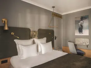 Handsome Hotel  - Chambre
