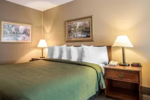 Quality Inn & Suites Mt Chalet - Zimmer