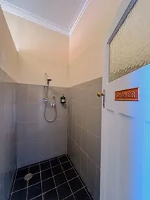 Commercial Hotel Bega - Baño