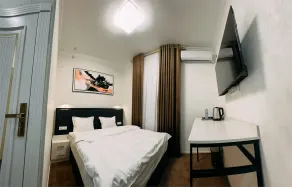 Central Plaza Hotel - Room