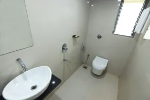 Hotel Karishma Dadar - Bathroom