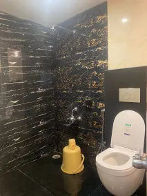 Kinara Executive Lodge - Bathroom