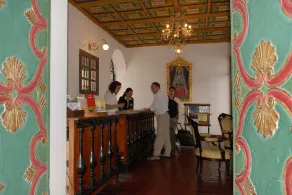 El Hotel de Su Merced - Reception