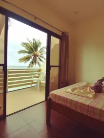 Dolphin Bay Resort Puerto Galera - Room