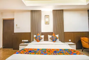 Fabhotel Emerald - Quarto