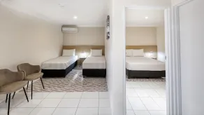 The Phoenix Artesian Spa Resort and Accommodation - Room