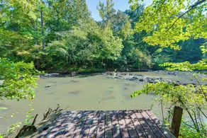 Stunning Culloden Cabin with Deck & Creek View! - Interiör