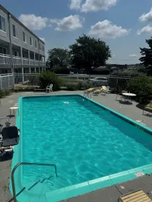 Baymont by Wyndham Dayton North - Piscine