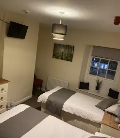 Commercial Hotel - Habitación