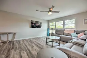 Pet-friendly Grass Lake Retreat w/ Game Room! - Interiør