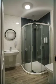 Nannys - Bathroom