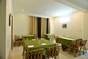The Fern Villas Nainital By Beyond Stay - Restaurant