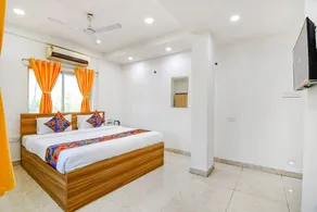 Fabhotel Grand Hazra Inn - Room