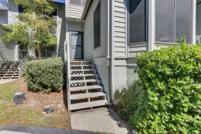 Hilton Head Island Condo w/ Deck < 1 Mi to Beaches - Intérieur