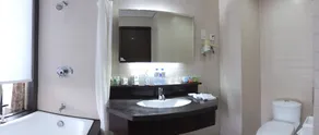 Elegance Hotel Tianjin - Bathroom