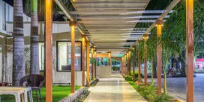 Pushpak Resort - Restaurant