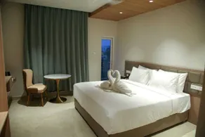 Leaf Hotel - Room
