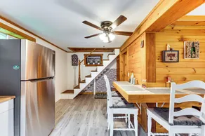 10 Mi to Newfoundland Lake: Updated Forest Retreat - Interiør