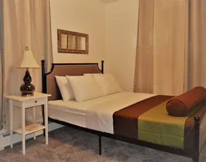 Arhaus 2 Experience a chic and inviting accommodation in Grand Forks - Zimmer