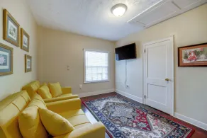 Near Lake Erie, Harbor & Parks: Conneaut Getaway! - Innenbereich