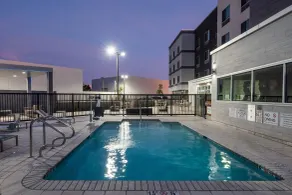 Fairfield by Marriott Inn & Suites Anaheim Los Alamitos - Piscine