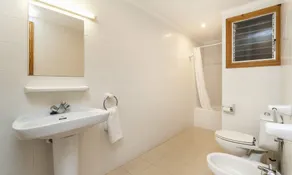 Apartamentos Charlys Can Picafort - Casa de banho