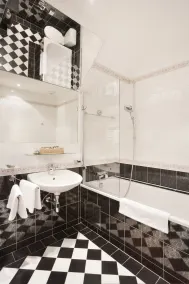 Hotel U Zlatého Stromu Prague by BHG - Bagno