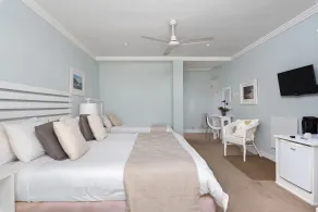 L X I Camps Bay - Room
