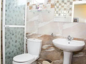 Funwhales Rest House - Bathroom