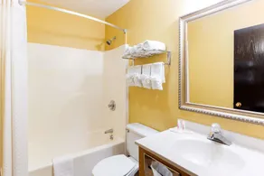Super 8 by Wyndham Richmond - Salle de bain