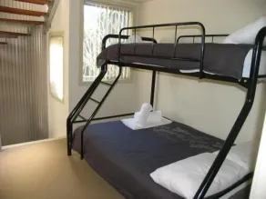 Seaspray 8 - LJHooker Yamba - Chambre