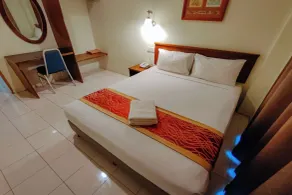 Virgo Batik Resort Teluk Batik Lumut - Room