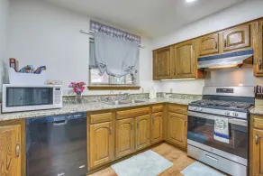 30 Mi to The Big Easy: Laplace Home w/ Backyard! - Interni
