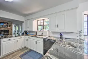 Luxe Lakehouse w/ Sunset Views on Lake Palestine! - Interior