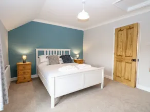 3 The Cottages - Rum