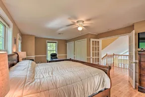 Inviting Lakefront Home: Seasonal Boat Dock! - Innenbereich