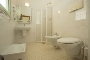 Hotel Dover Rooms & Coffee Adults Friendly - Bad